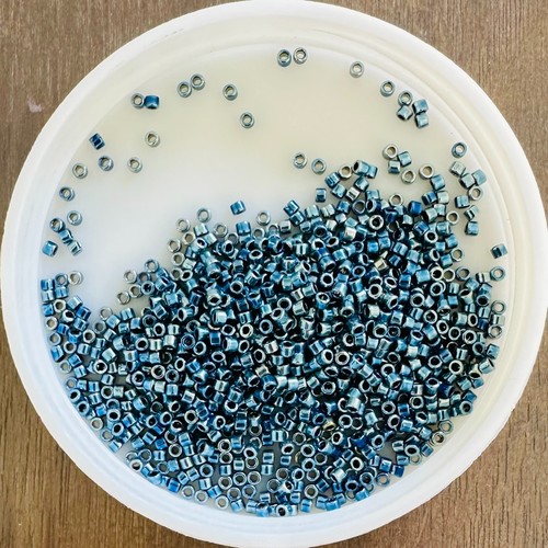 Miyuki seed beads delica - 11/0,