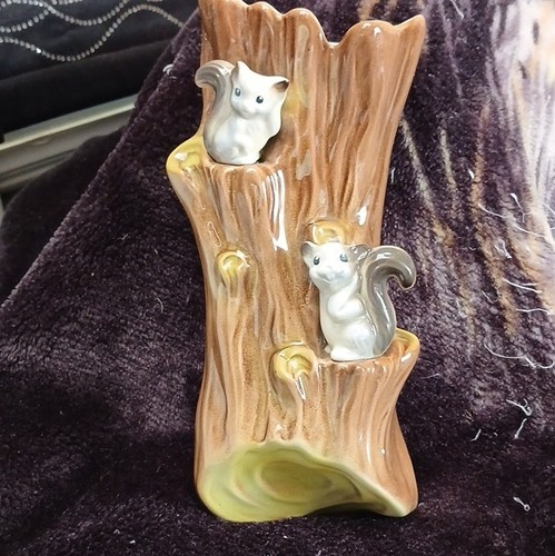 Hornsea tree trunk squirrels - tree,