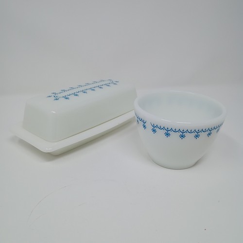 Vtg pyrex milk glass - pyrex,