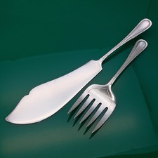 Pair Of Reed & Ribbon Pattern Smaller Fish Servers Silver Plated EPNS Vintage