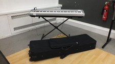yamaha p85 portable keyboard - silver, with Gator GK-885 slim case