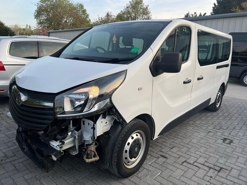Renault trafic vauxhall vivaro - renault,