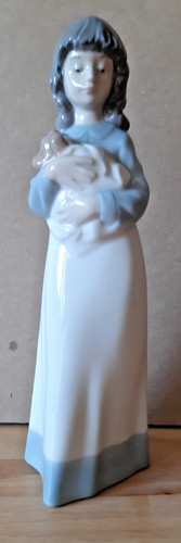 Nao lladro girl holding - by,