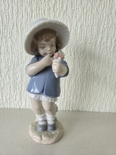 Nao lladro one for - /,