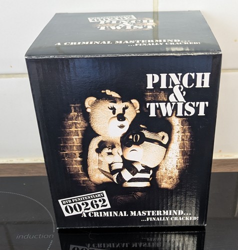 Bad taste bear - taste, "pinch