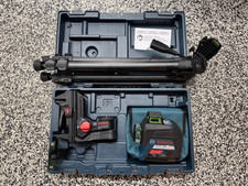Bosch GLL3-300G 300Ft Cross Line Green Laser Level Kit W/ Tri-pod