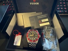 TUDOR Black Bay 41 (burgundy