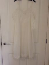 Vintage Queen Eleanor 1960s