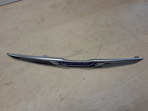 Chrysler 300c winged grille - winged,