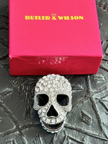 Butler wilson skull brooch - butler, &