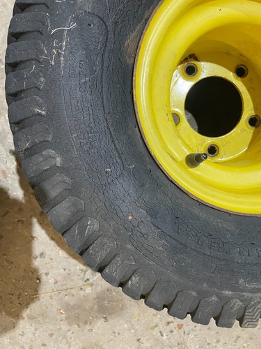 Rear stud wheel - rear,