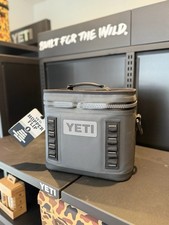 YETI Hopper Flip 8 Soft Cooler
