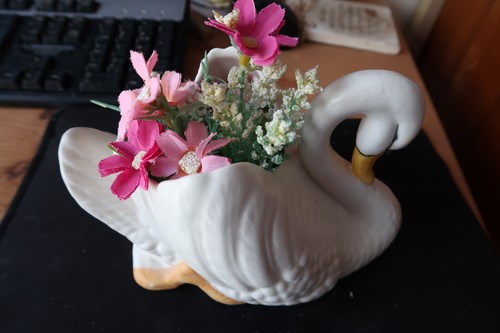 Sylvac vintage ceramic swan - sylvac,