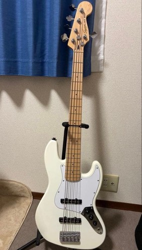 Squier affinity jazz - squier, v