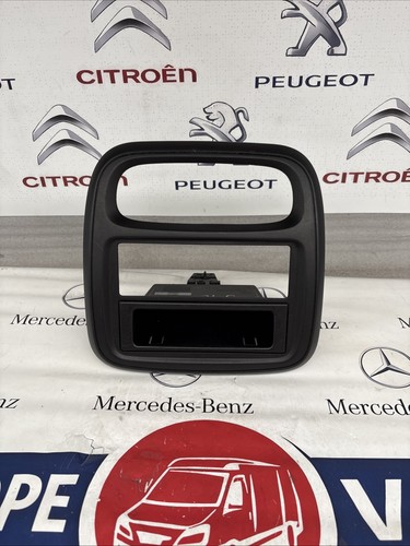Renault trafic dashboard radio - renault,