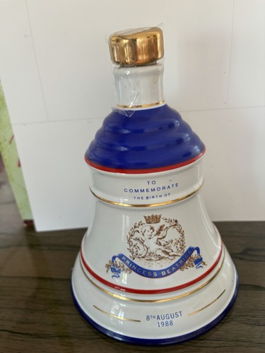 Bells empty whisky - empty,