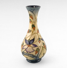 MOORCROFT Pottery ' Sweet