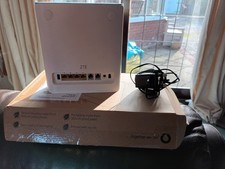 ZTE MF-286D  4G wireless router with sim card slot for 3 network