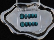 3 Empty transparent press on