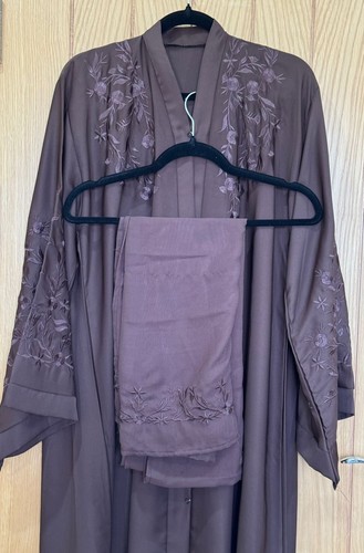 Ladies abaya - ladies, abaya's