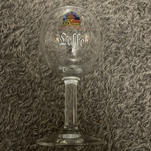Leffe belgian lager - leffe, pint