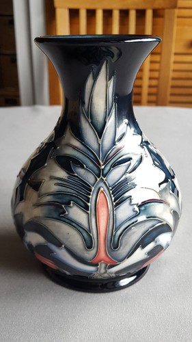 Moorcroft pottery snakeshead - moorcroft,