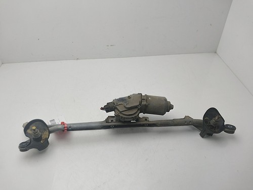 8511053040 front windscreen