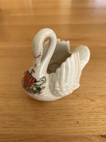 Crested china swan newcastle - china,