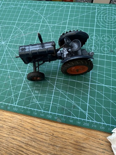Britains scale e27n - scale,