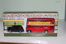 HARRODS ISSUE 1:64 AEC ROUTEMASTER & TAXI TWO MODEL SCENES OF LONDON SET