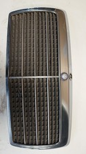 GRILL --- --- Mercedes-Benz C