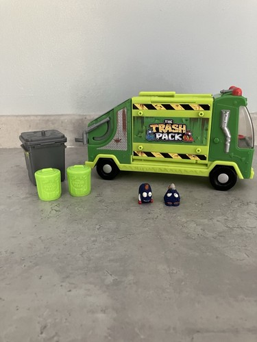The trash pack - garbage, truck