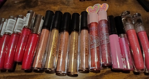 Mixed brand lip gloss - 23, x