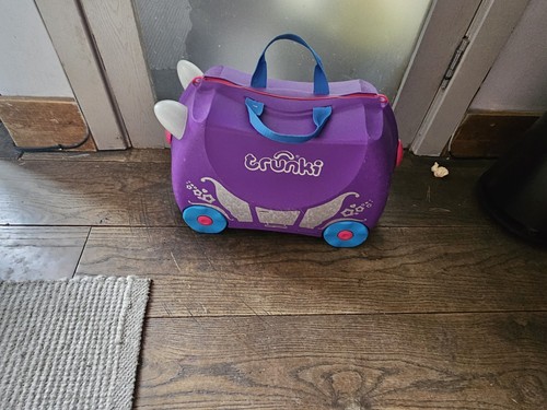 Trunki suitcase hard luggage - trunki,
