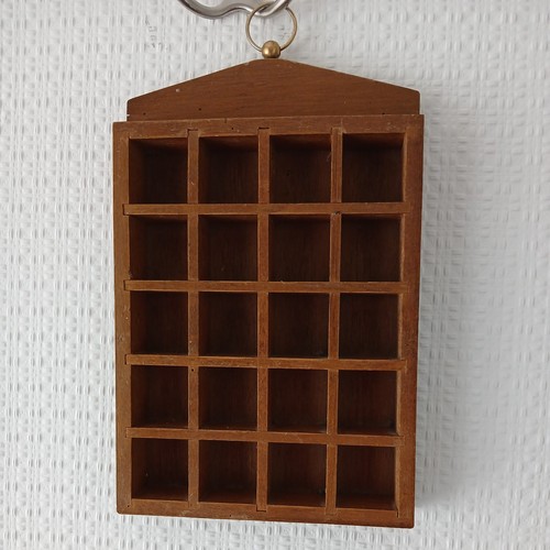 Vintage thimble display case - display,
