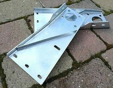 Land Rover Bulkhead Brackets Hot Galvanized 3mm Pair Series 3 592984 & 592985 S3