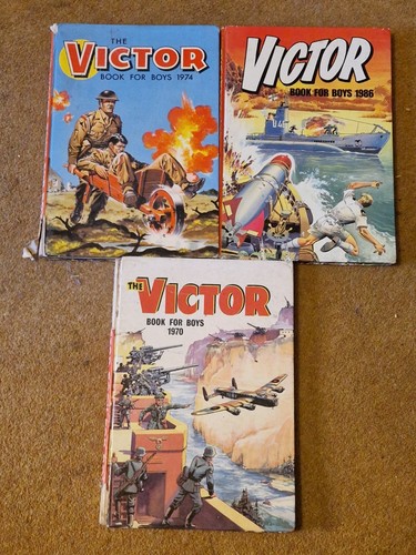 Victor comic annuals 1970 - 3, x