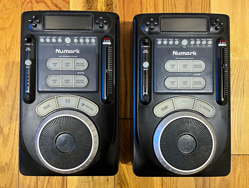 Numark axis cd players - 9,