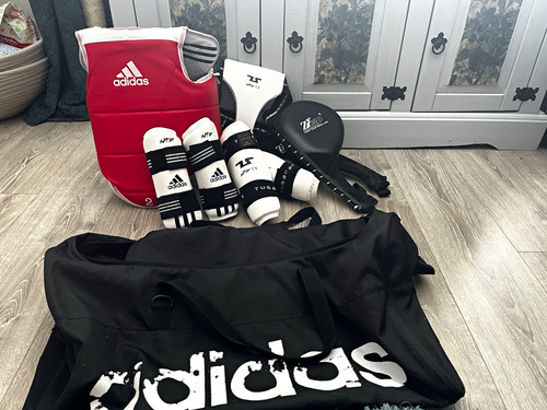 Full taekwondo comp - , spec