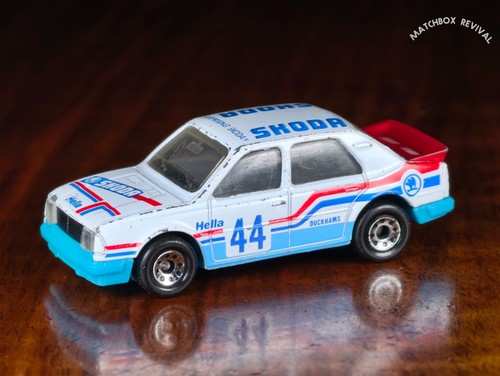 Matchbox skoda 130lr rally car - 130lr,