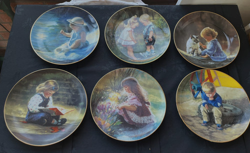 Border fine arts moments - arts,