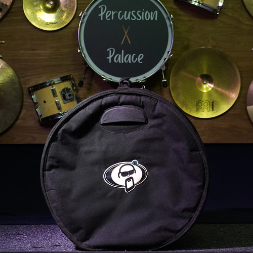 Protection racket 2018 x18 - racket, 20"x18"