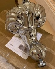 Set of 4 Chrome Ball & Claw Feet for Roll Top Baths In Very Good Condition.