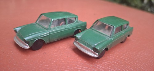 Vintage ford anglia - 2x,