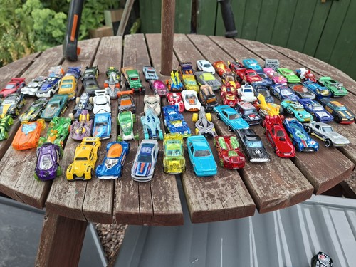 Hot wheels mixed diecast - 38,