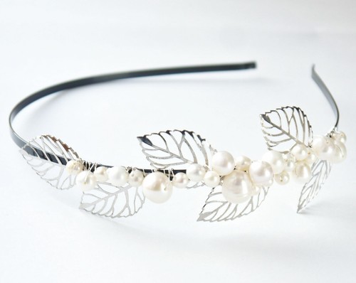 Leaves ivory pearls - &,