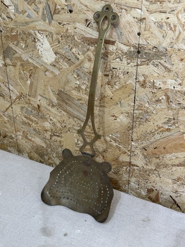 Antique brass chestnut - brass,