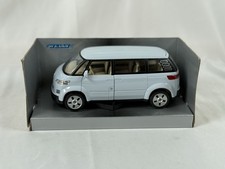 Welly 1/24 Scale Die Cast Model Volkswagen Microbus - White Boxed