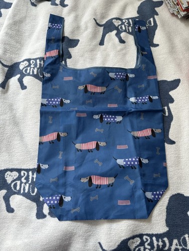 Sausage dog dachshund - /,