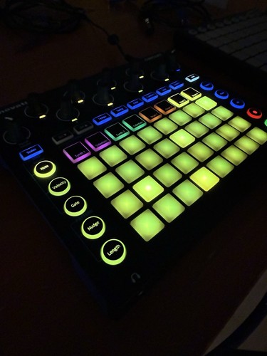 Novation circuit groove - novation, box